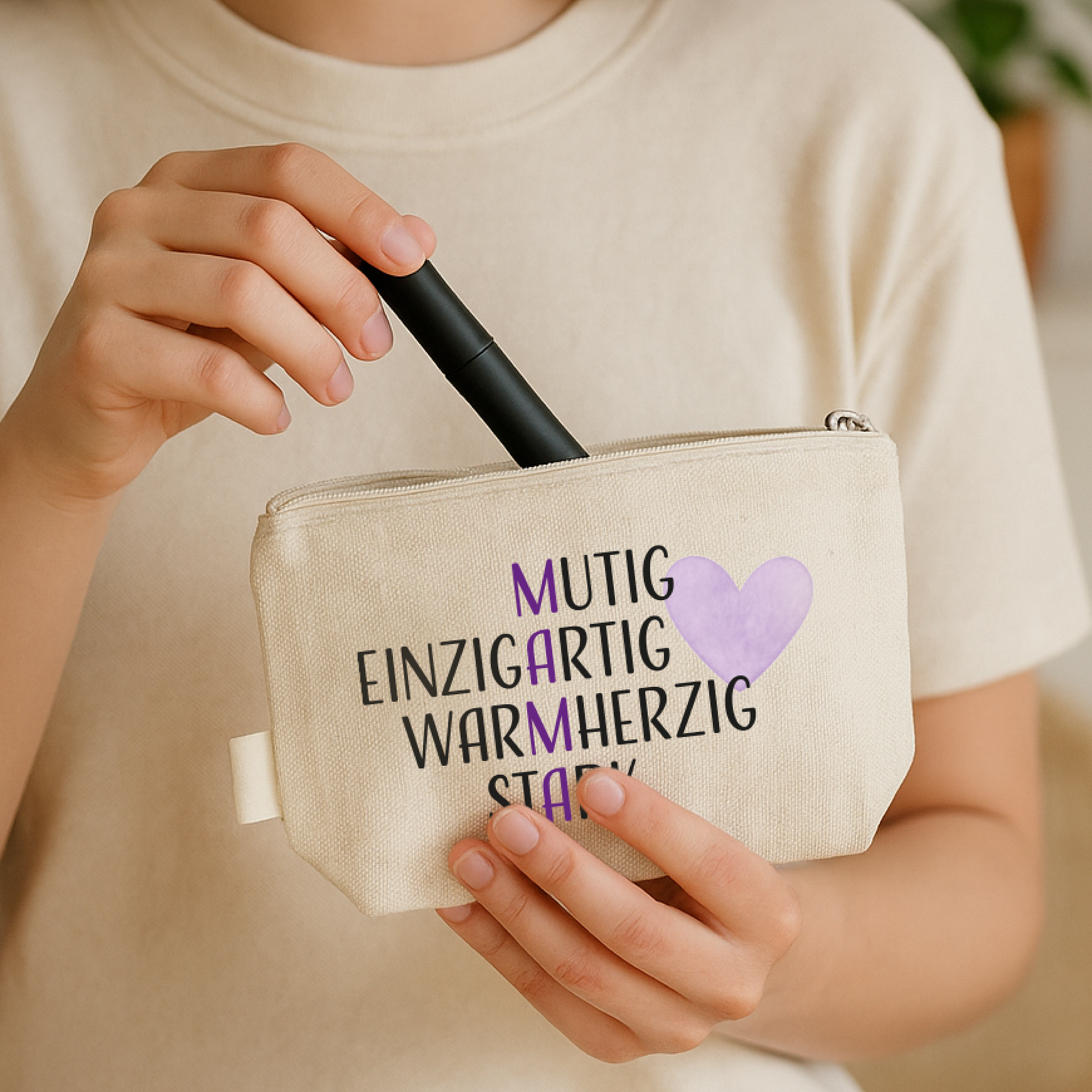 Zipper-Bag „Kate“ → Aufdruck: Mama-Eigenschaften