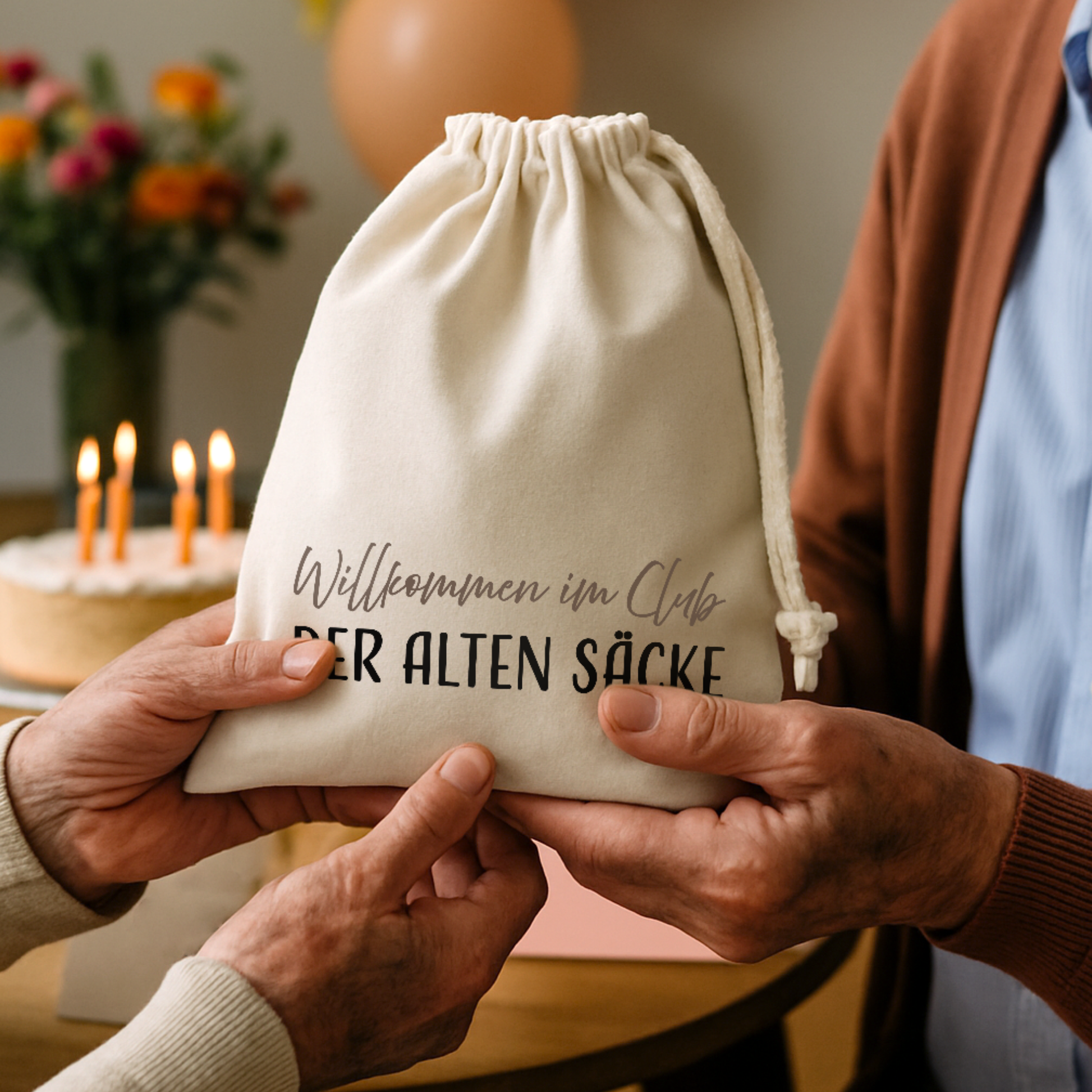 Geschenkbeutel (S) → Aufdruck: Willkommen im Club der alten Säcke